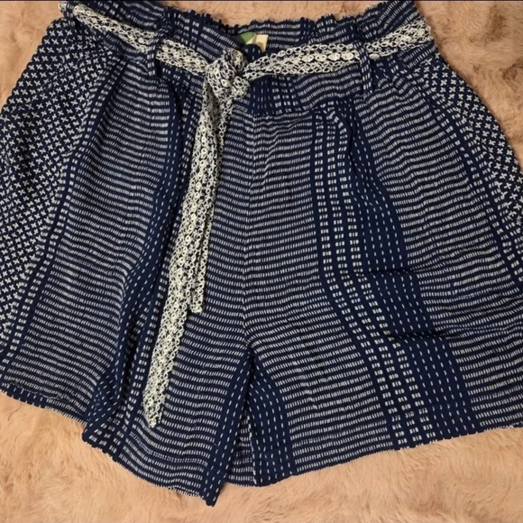 Anthropologie Blue and White Notched Collar Blouse - Picture 5 of 6